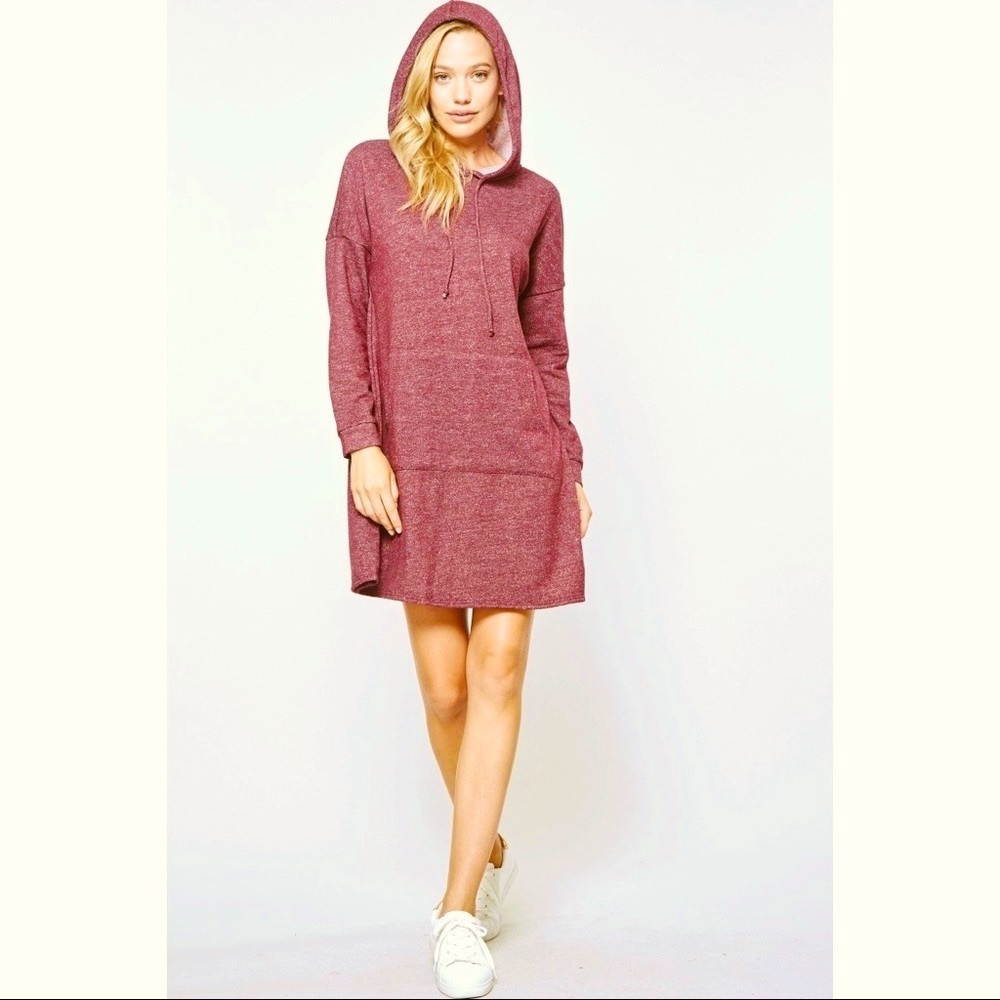⭐️Just In⭐️PL Size in this Burgundy Hoodie Dress